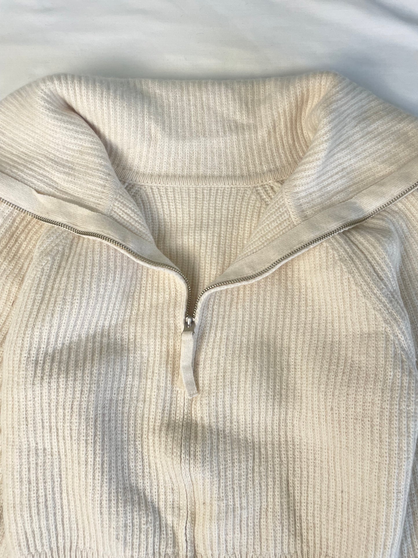 Sweater L