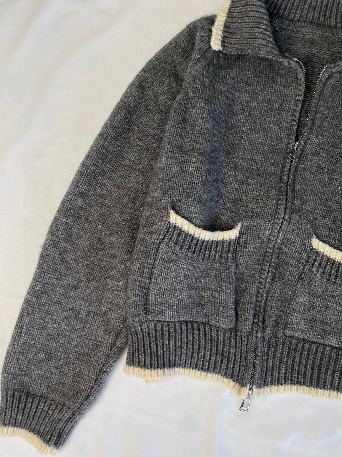 Sweater L