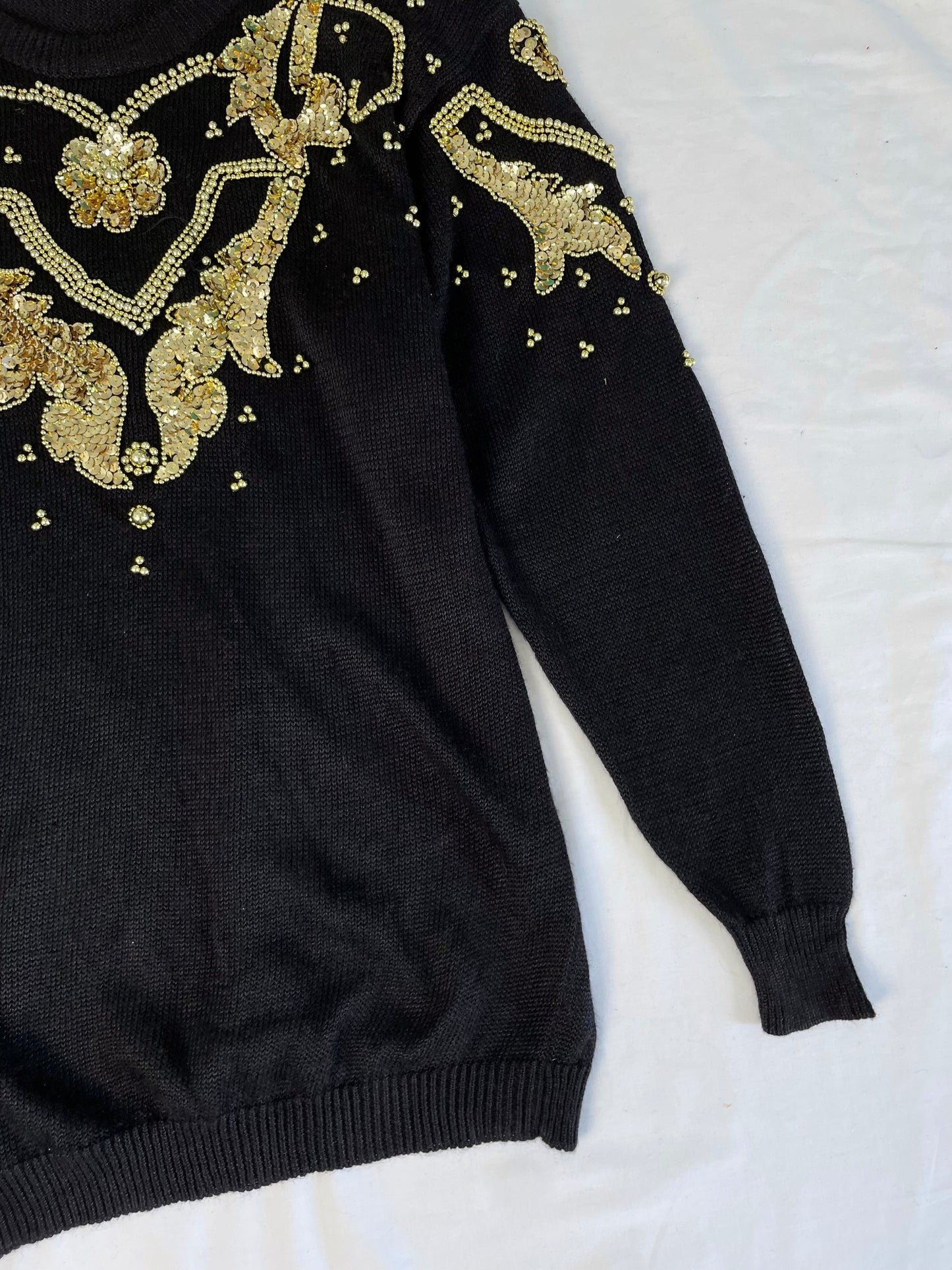 Embroidered Sweater L