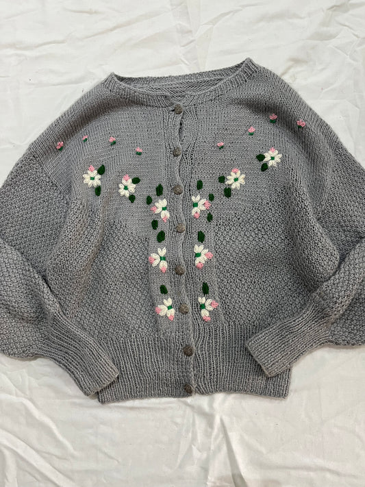 Embroidered Sweater XL/XXL