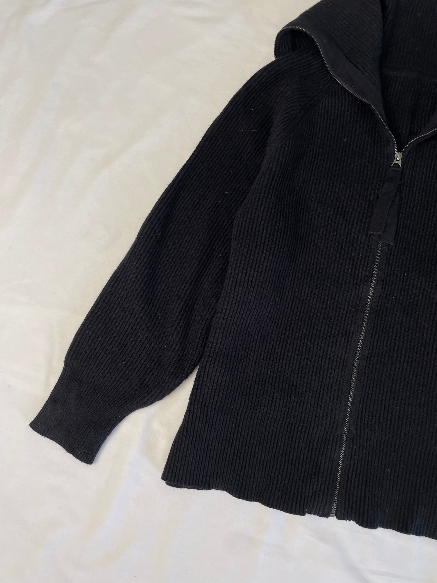 Sweater L